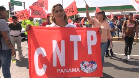 Panameños marchan para exigir un cierre ordenado de Minera Panamá