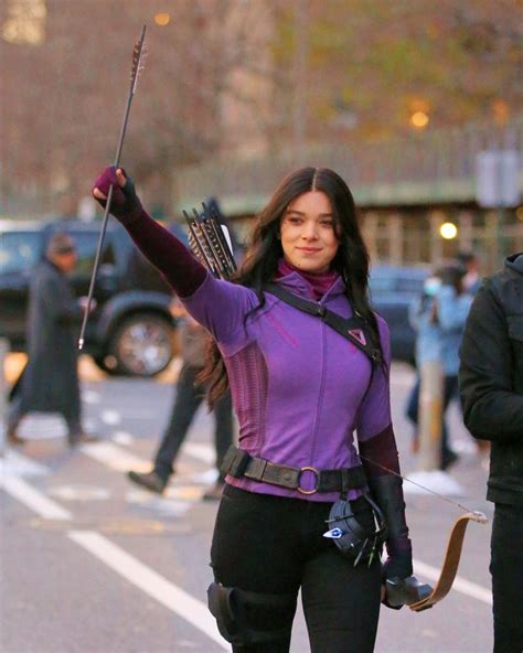 HAILEE STEINFELD on Hawkeye Set in New York 12/08/2020 – HawtCelebs