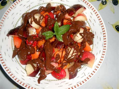 Recette de SALADE DE FRUITS AU CHOCOLAT