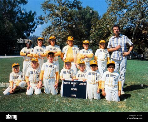 MATTHAU,O'NEAL, THE BAD NEWS BEARS, 1976 Stock Photo - Alamy