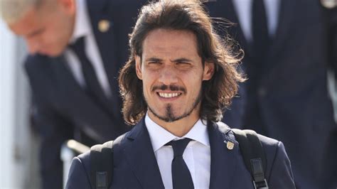 Cavani Rescinde Contrato Con Valencia En Espa A Y Se Acerca A Pasos