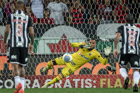 Tudo Que Sabemos Sobre O Interesse Do Bahia No Goleiro Everson Do