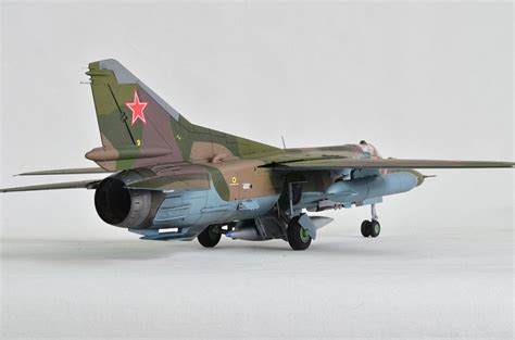 МИГ-27 М — Каропка.ру — стендовые модели, военная миниатюра