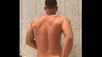 saradão no banho XVIDEOS