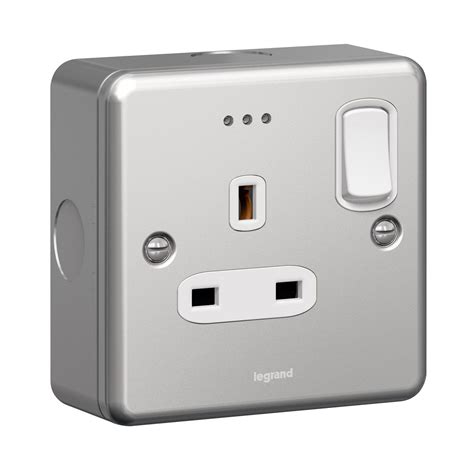 Synergy Double Pole Socket Outlet 1 Gang Switched Led 13 A 250