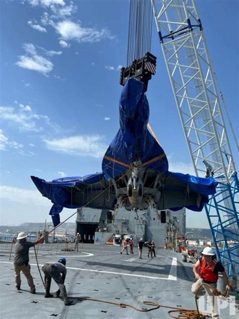 Photo U S Navy Recovers F A 18e Super Hornet Blown Off Deck Of Uss Harry S Truman