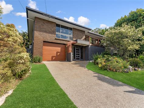 hull street arana hills qld  domain