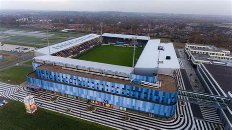 Fortuna Stadion Puilt Uit Kaarten Voor Extra Vak 1Limburg