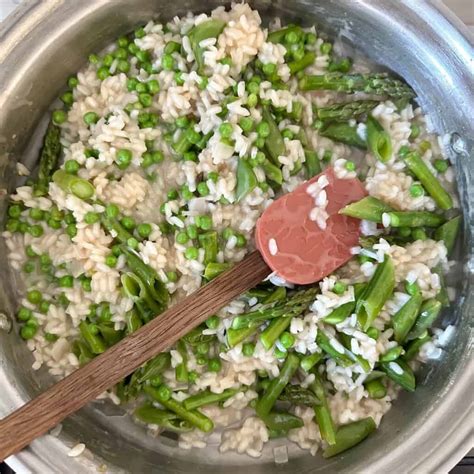 Spring Vegetable Risotto With Asparagus & Peas - Rosanna ETC