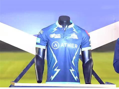 Ipl 2022 Gujarat Titans Launch New Jersey For Ipl Sportstiger