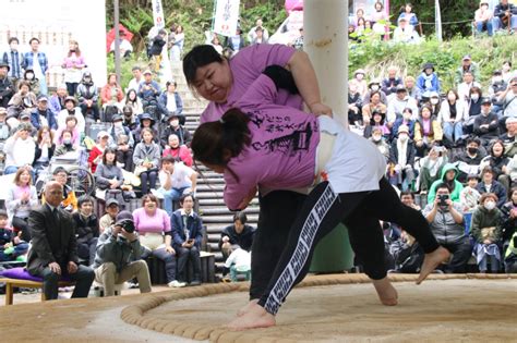 まこデラックス山、4度目頂点 福島「女だけの相撲大会」 はこしんフォトサービス 函館新聞デジタル