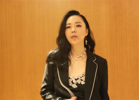 噓唏！五十二歲黃綺珊經歷三婚三離，兩個「兒子」都不是親生的 每日頭條