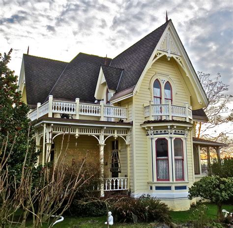 Victorian Houses: Photo