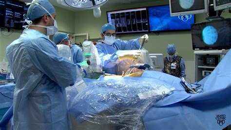 Mayo Clinic Minute Mayo Clinic Neurosurgeon Performs Innovative