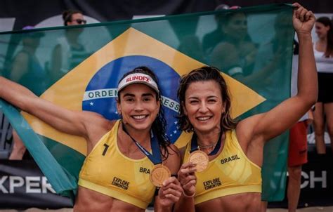 Título para Carol e Bárbara Seixas na China Web Vôlei