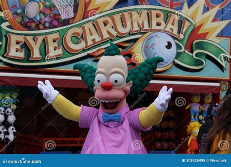 Persona Con El Traje Krusty En Krustyland Estudios Universales Los