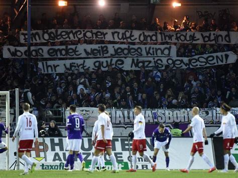 Erste Stadionverbote Nach Nazi Plakaten In Aue Verh Ngt