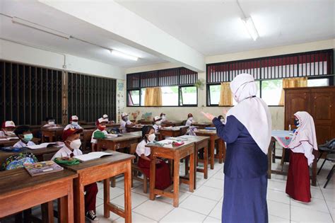 FOTO Melihat Semangat Siswa Ikuti Uji Coba Pembelajaran Tatap Muka Di