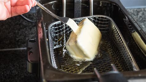 Homemade Deep-Fried Ice Cream Sandwich Recipe