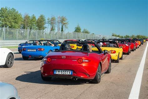 Italian Mx Rally Breaks Guinness Records Title For Largest Mazda Parade