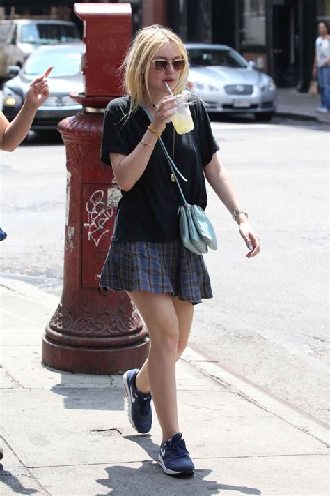 Dakota Fanning Style – Out in New York City, July 2015 – celebsla.com