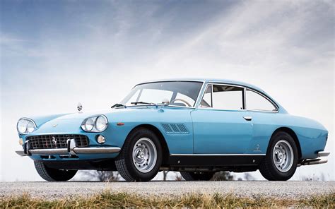 Banco De Imágenes Gratis Coches De Colección Presenta Ferrari 330gt Azul