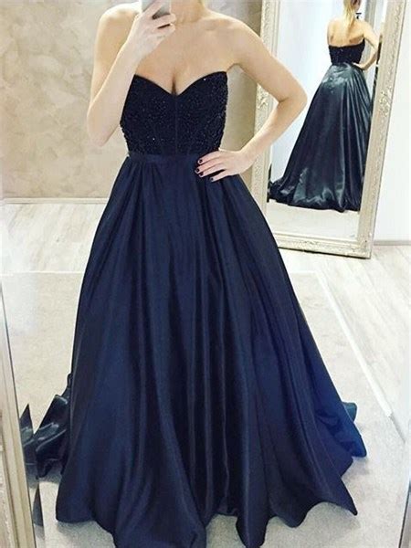 Elegant Navy Blue Strapless Sweetheart Prom Dress With Beaded Bodice