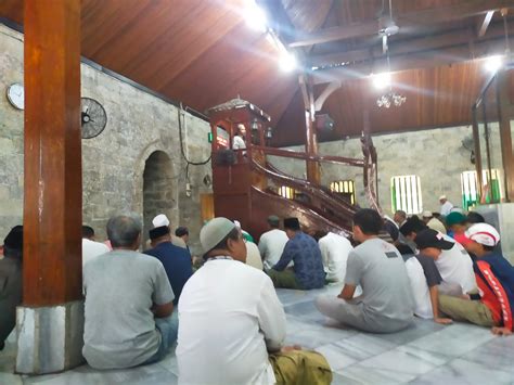 Jamaah Masjid Jami Palopo Gelar Shalat Gerhana Matahari Koranseruya