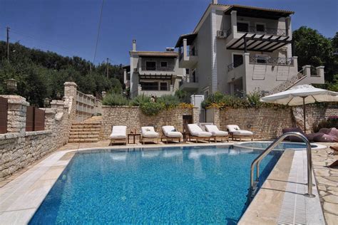 Villas with private pool in Corfu | Corfu Hosts