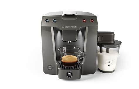 Electrolux Favola Coffee Machine Added An Innovative Milk Frothing