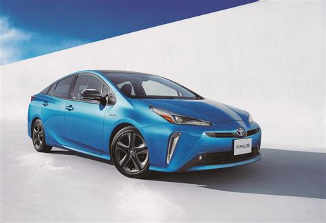 再度讓你興奮的 Hybrid 車，toyota 小改款 Prius 日規搶先發售！ Carstuff 人車事