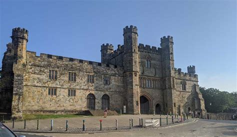 A visit to Battle Abbey, East Sussex - Chimptrips