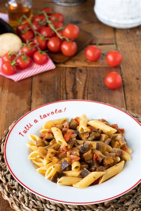 Pasta Con Melanzane E Pomodorini Profumo Di Cannella E Cioccolato