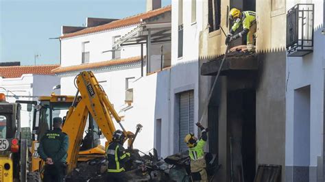 La Guardia Civil desconoce aún la identidad del cuerpo hallado en el