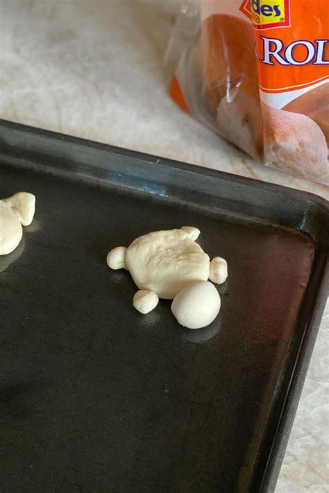 Animal Shaped Rolls Rhodes Bake N Serv