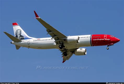 EI FYC Norwegian Air International Boeing 737 8 MAX Photo By Peter