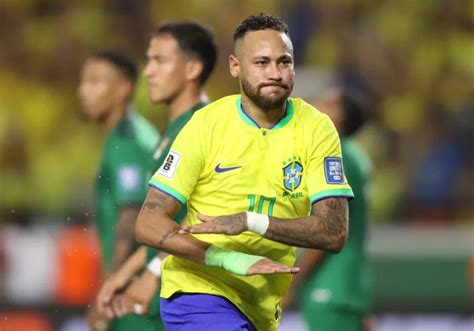 Neymar quebra silêncio após rumores de que será pai pela terceira vez