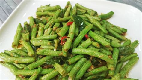 咸蛋四季豆 Stir Fry French Beans With Salted Egg Yolk 四季豆的煮法 咸蛋四季豆