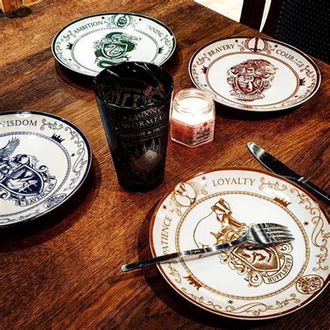 Set 4 Assiettes Harry Potter En Porcelaine