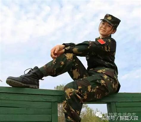 讓你看看穿軍裝的女兵，脫下軍裝的樣子！ 每日頭條