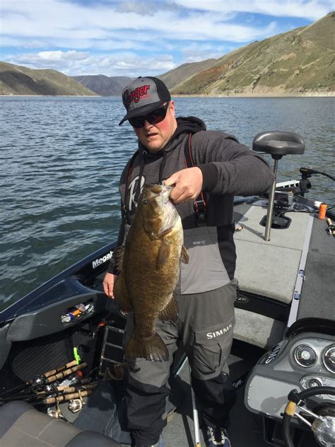 Fishing Hells Canyon Adventures