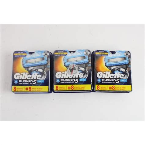 Gillette Fusion 5 Proshield Chill Razor Relacement Cartridge 8 Packs 3