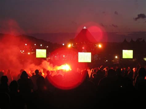 Glastonbury Festival Main Stage 2004 Stock Photo - Image of festival ...