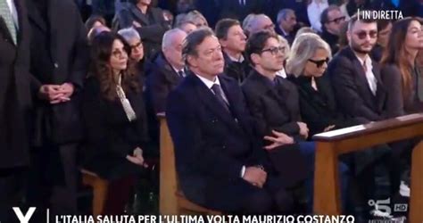 Sabrina Ferilli Il Gesto Per Maria De Filippi Dopo La Morte Di