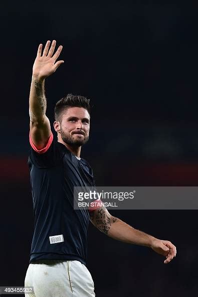 Arsenals French Striker Olivier Giroud Acknowledges The Fans