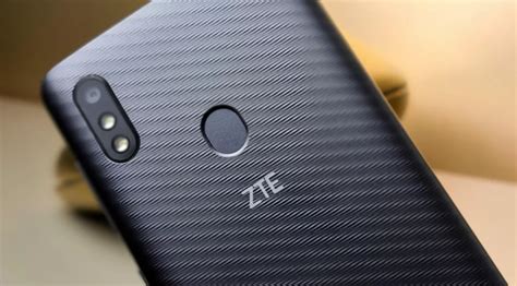 Zte Presentará El Primer Smartphone Con Cámara Integrada En La Pantalla