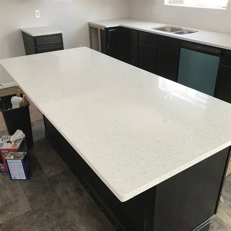 You Can Never Go Wrong With A Classic White Countertop Like This