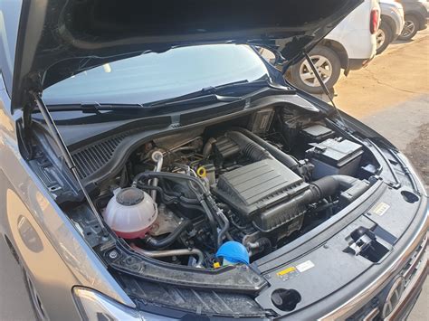 Упоры, крышка на бачок, отбойники от шкоды. — Volkswagen Polo liftback ...