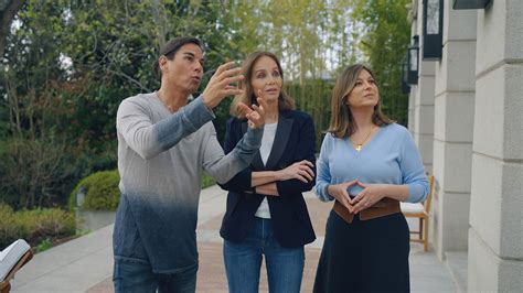 Los Iglesias Hermanos a la obra transforman el jardín de Isabel Preysler