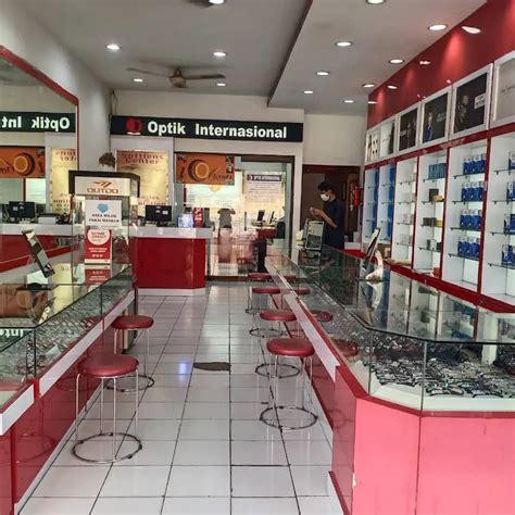 Informasi Lengkap Dan Buat Janji Di Optik Internasional Fak Fak Biaya